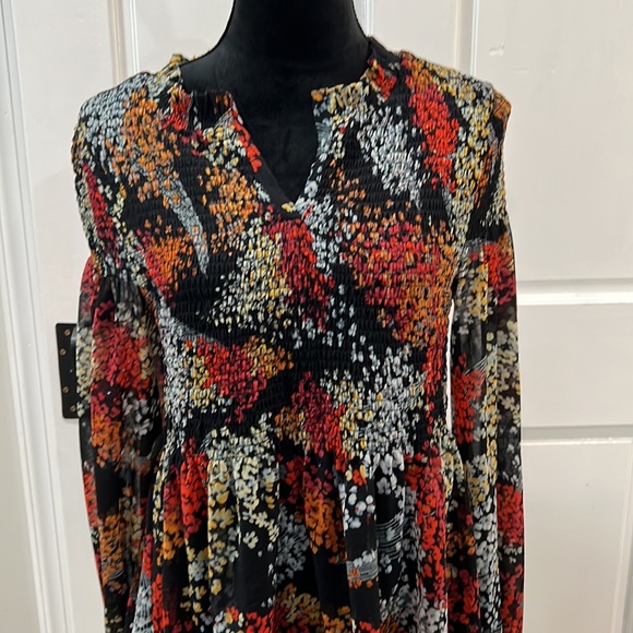 Anthropology Akemi + Kin size SM lined floral top w/ smocking stretch fit - Picture 3 of 7